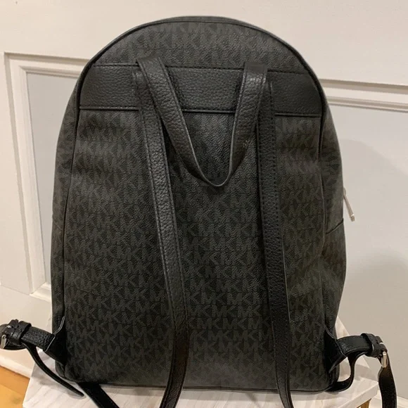 Michael Kors Large Jet Set Signature Logo Travel Backpack EUC - Picture 6 of 17